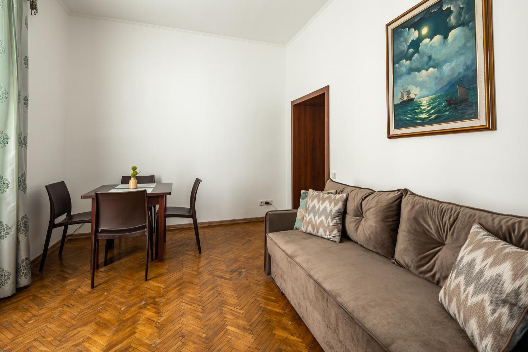 Next To Opera Apartment Lemberg Exterior foto